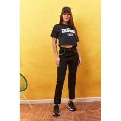 Jean mom negro con tachas