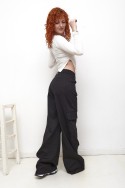 Wide leg cargo de gabardina con cadena por mayor | somos fabricantes