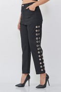 Pantalon mom de gabardina con arandelas laterales Hey! para mujer