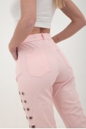 Pantalon mom de gabardina con arandelas laterales Hey! para mujer